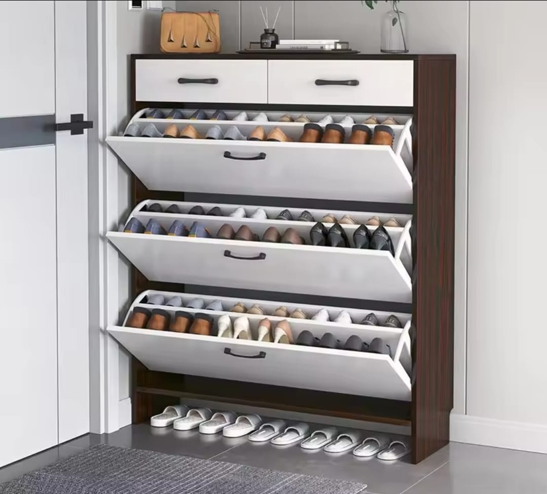 Bucket flip shoe rack